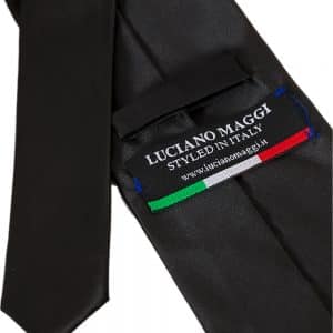Cravatta classica in seta nera lucida